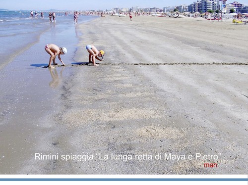 Cartoon: linea retta a Rimini spiaggia (medium) by Enzo Maneglia Man tagged spiragli,di,luce,foto,man,maneglia,estate,2015