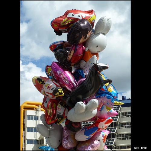 Cartoon: MH - The Balloon Tree (medium) by MoArt Rotterdam tagged balloontree,ballonnenboom,balloon,ballon,balloons,ballonnen,happyfaces,leuk,rotterdam,nijntje,hellokitty,winniedepoeh,puka