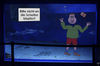 Cartoon: Please do not knock! (small) by thalasso tagged aquarium,scheibe,fische,klopfen,fish,tank,knock,pane