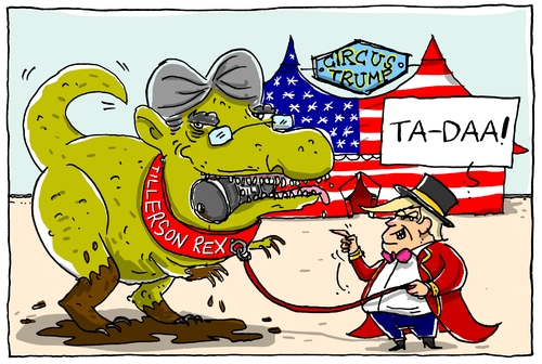 Cartoon: circus trump (medium) by leopold maurer tagged aussenminister,tillerson,rex,donald,trump,usa,kabinett,exxon,erdöl,klimawandel,russland,dinosaurier,zirkustruppe,aussenminister,tillerson,rex,donald,trump,usa,kabinett,exxon,erdöl,klimawandel,russland,dinosaurier,zirkustruppe