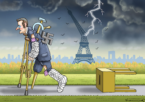 ANGESCHLAGENER MACRON ANGESCHLAGENER MACRON