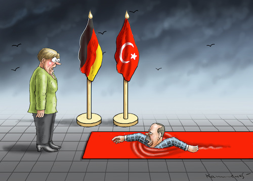 ERDOGAN KOMMT ANGESCHWOMMEN ERDOGAN KOMMT ANGESCHWOMMEN