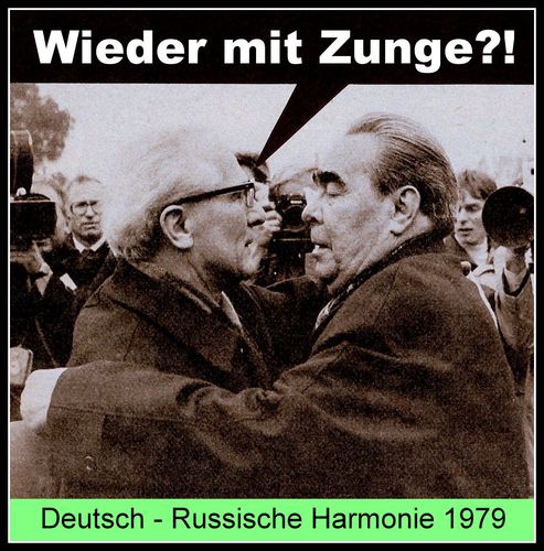 Cartoon: harmonie (medium) by Andreas Prüstel tagged ddr,udssr,sowjetunion,deutsche,russen,erich,honecker,leonid,breschnew,cartoon,collage,andreas,pruestel