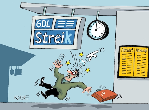 Cartoon: Die K Frage (medium) by RABE tagged weselky,gdl,lokführer,lokführergewerkschaft,bahn,db,bahnstreik,streik,ralf,böhme,rabe,cartoon,karikatur,pressezeichnung,farbcartoon,tagescartoon,boxen,boxkanpf,boxhandschuhe,bahnkunden,bahnreisende,weselky,gdl,lokführer,lokführergewerkschaft,bahn,db,bahnstreik,streik,ralf,böhme,rabe,cartoon,karikatur,pressezeichnung,farbcartoon,tagescartoon,boxen,boxkanpf,boxhandschuhe,bahnkunden,bahnreisende