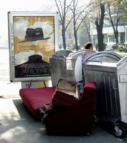 Cartoon: wanderer (medium) by Zlatko Iv tagged urban,street,balkan,signal,flucht,bruder,sitzen