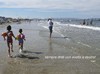 Cartoon: Rimini spiaggia (small) by Enzo Maneglia Man tagged foto,man,maneglia