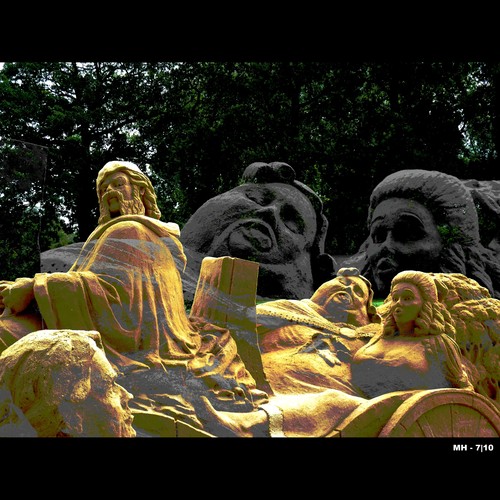 Cartoon: MH - Shot_blended (medium) by MoArt Rotterdam tagged shot,shotinthechest,neergeschoten,aanslag,zuidlimburg,sandsculpture,sand,zandsculptuur,zandsculpturenfestival2010,kasteelhoensbroek,hoensbroek,zandsculpturenhoensbroek