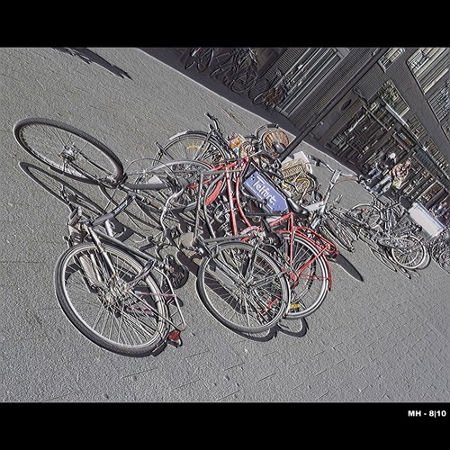 Cartoon: MH - The Windy City II (medium) by MoArt Rotterdam tagged rotterdam,wind,stad,city,windycity,fietsen,bikes,bikechaos,fietsenhoop,winderig