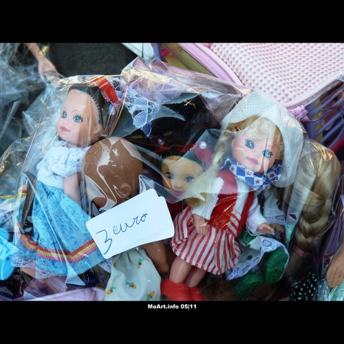 Cartoon: MoArt - The Doll World 15 (medium) by MoArt Rotterdam tagged tags,rotterdam,moart,moartcards,doll,pop,dolls,poppen,dollworld,poppenwereld,ken,barbie