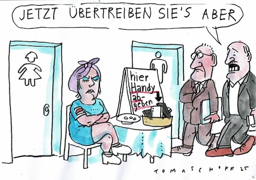 Cartoon: Bürokratie (medium) by Jan Tomaschoff tagged bürokratie,sicherheit,bürokratie,sicherheit