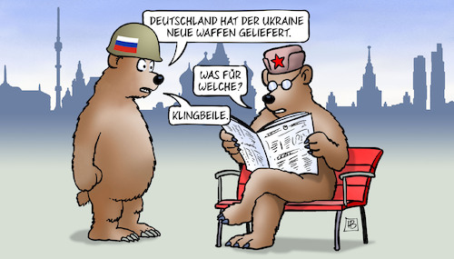 Cartoon: Klingbeil in Kiew (medium) by Harm Bengen tagged klingbeil,kiew,deutschland,ukraine,russland,bären,waffen,krieg,moskau,harm,bengen,cartoon,karikatur,klingbeil,kiew,deutschland,ukraine,russland,bären,waffen,krieg,moskau,harm,bengen,cartoon,karikatur