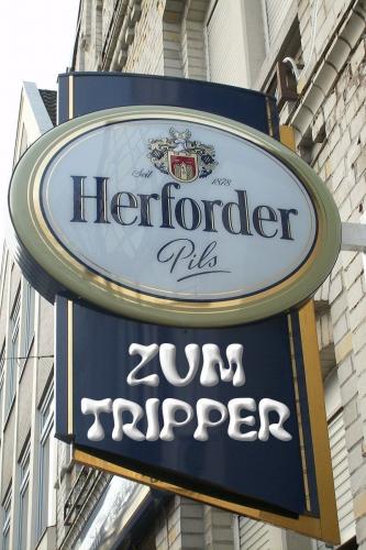 Cartoon: Zum Tripper (medium) by heilei tagged kneipenkultur