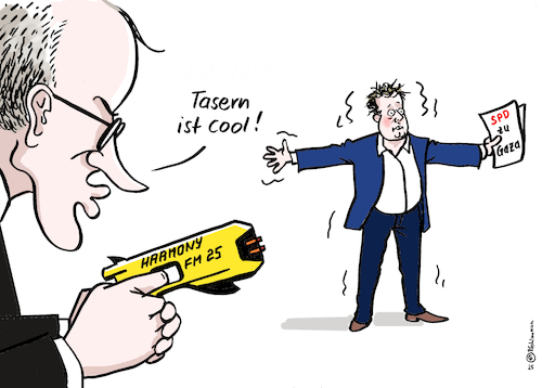 Cartoon: Merz tasert (medium) by Pfohlmann tagged koalitionspartner,koalition,bundeskanzler,schwarzrot,bundesregierung,merz,klingbeil,union,cdu,spd,taser,waffe,elektroschocker,lähmung,gaza,israel,krieg,hamas,harmonie,streit,außenpolitik,palästinenser,humanitär,katastrophe,zivilbevölkerung,koalitionspartner,koalition,bundeskanzler,schwarzrot,bundesregierung,merz,klingbeil,union,cdu,spd,taser,waffe,elektroschocker,lähmung,gaza,israel,krieg,hamas,harmonie,streit,außenpolitik,palästinenser,humanitär,katastrophe,zivilbevölkerung