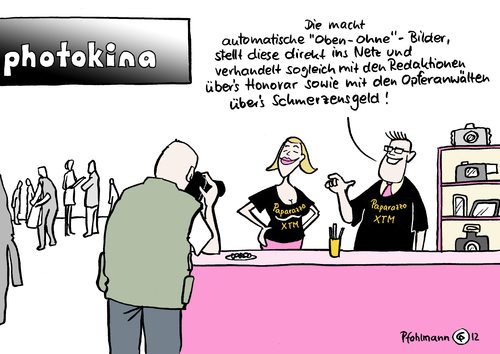 Cartoon: photokina (medium) by Pfohlmann tagged karikatur,color,farbe,2012,deutschland,photokina,messe,foto,fotografie,kamera,fotokamera,oben,ohne,kate,prinzessin,königshaus,paparazzi,paparazzo,fotograf,fotografin,boulevard,presse,schmerzensgeld,privatsphäre,technik,fortschritt,karikatur,color,farbe,2012,deutschland,photokina,messe,foto,fotografie,kamera,fotokamera,oben,ohne,kate,prinzessin,königshaus,paparazzi,paparazzo,fotograf,fotografin,boulevard,presse,schmerzensgeld,privatsphäre,technik,fortschritt