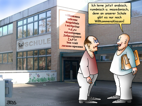 Cartoon: Willkommens-Klassen (medium) by besscartoon tagged besscartoon,bess,pauker,gymnasium,werkrealschule,gemeinschaftsschule,realschule,hauptschule,erziehung,pädagogik,schüler,lehrer,unterricht,mitbürger,ausländische,asylanten,flüchtlinge,zuwanderung,mazedonisch,rumänisch,arabisch,integration,migration,willkommensklassen,lernen,schule